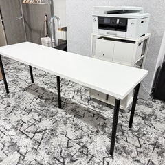 オフィスデスク 棚の画像