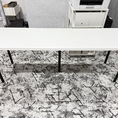 オフィスデスク 棚の画像