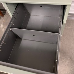 ★出張・店舗買取実施中★キャスター付き引き出し、2段　鉄製　グレー　の画像