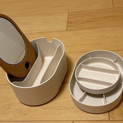サクスボルガ IKEA メイクボックスの画像