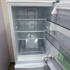 ⭐️TOSHIBA⭐️ 冷凍冷蔵庫 2023年 152L ⚠️傷あり 大阪市近郊配送無料の画像