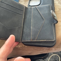 iPhone13用スマホケースの画像