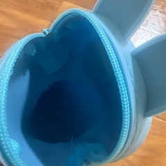 ラブブ青色ポーチ 花柄ストラップ付きの画像