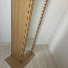【処分の為9/12削除します】収納付　姿見の画像