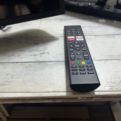 2024年製　VEZZER/スマートテレビ/チューナーレ/V24F1DH-JP リモコン壁掛具の画像