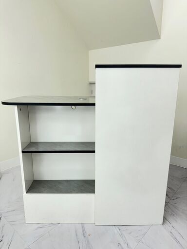 【港区手渡し】受付カウンター　レジカウンター鍵付き　ライト付き　グレー　100㎝ 港区手渡し】受付カウンター レジカウンター鍵付き ライト付き グレー