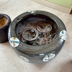 昭和レトロな 火鉢2種とカメ1種の画像