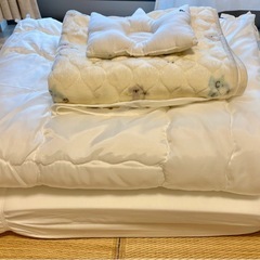 【ほぼ未使用】帝人ウォッシュロン★ベビー布団セット（掛け布団2枚・敷布団・枕・シーツ類付き）の画像