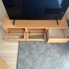 テレビボードの画像