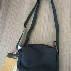 新品⭐️THE NORTH FACE  ノースフェイス　海外限定のユニセックス　ショルダーバッグ‼️です🤗の画像