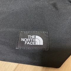 新品⭐️THE NORTH FACE  ノースフェイス　海外限定のユニセックス　ショルダーバッグ‼️です🤗の画像