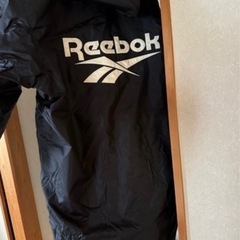 Reebok ベンチコートの画像
