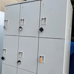 オフィス用ロッカー　オフィス用品　事務用品　業務用ロッカー　白　ホワイト　個人用ロッカー　鍵付き【90×51.5高180】の画像