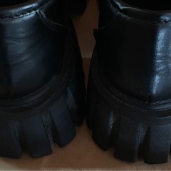 厚底ローファー👞の画像