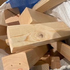 薪　決まりました！！建材端材　焚き火　薪ストーブ　約10kg×1袋の画像