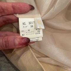 M.deux ベージュ タイトスカート サイズ38の画像