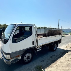 三菱キャンター 2 tonの画像