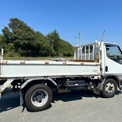 三菱キャンター 2 tonの画像