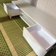 テレビ台の画像