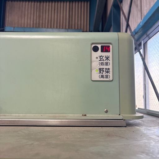 【引渡者決定】
静岡製機 農産物保冷庫　菜庫　GB1300A 　農機具　18袋