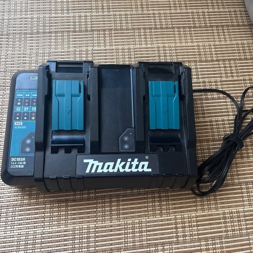 2口マキタ充電器、AC100V対応、 モデル: DC18SH