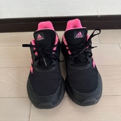 adidas スニーカー 23.5cmの画像