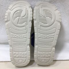 海外・日本製品のサルベージ品　FREEWORLD　サンダル　２６センチ　の画像