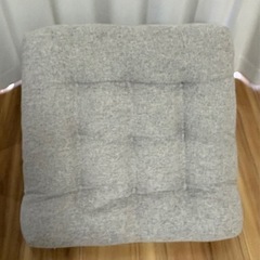 カインズ　リクライニング　背もたれ　クッション　グレー　座椅子の画像