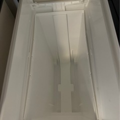ニトリ　ゴミ箱(棚下でも使えるペダルペール(32L ブラック・ホワイト二点))の画像