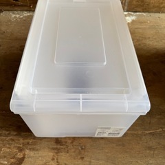 プラスチック製 小物 収納ケース 1個500円の画像