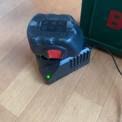 動作確認済　BOSCH ボッシュ バッテリードライバードリル　電動工具　バッテリー２個付き　PSR1200の画像