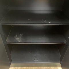 ☆ドリーム荒牧店☆ジモティー割引有☆ 2枚扉食器棚　BLKの画像