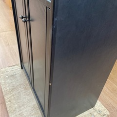 ☆ドリーム荒牧店☆ジモティー割引有☆ 2枚扉食器棚　BLKの画像