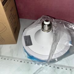 【新品】人感センサー付きLED電球 昼白色 E26口金の画像