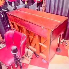 Brodwin NEWYORK アンティークピアノ木目
の画像
