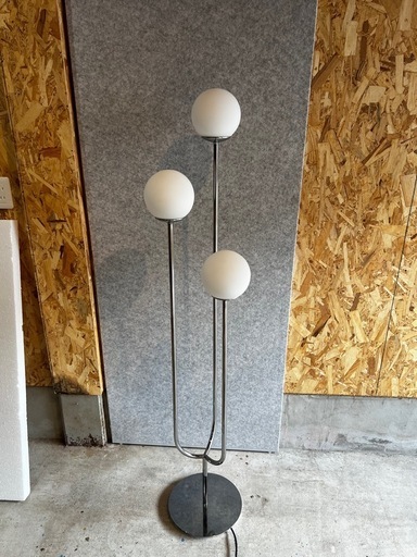 IKEA フロアランプ　イケア　スィムリスハムン