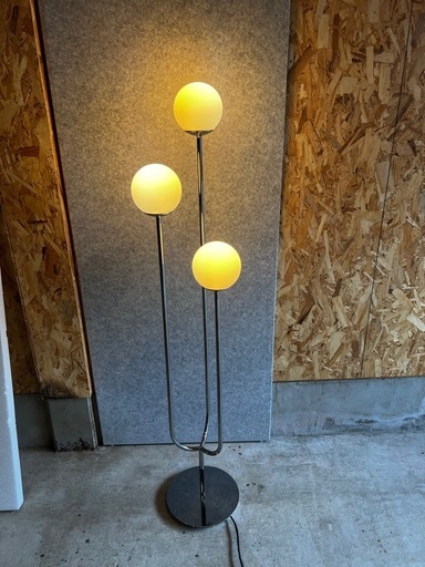 IKEA フロアランプ　イケア　スィムリスハムン