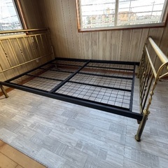 ベットフレームのみの画像