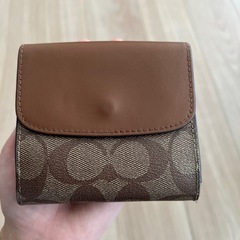 最終値下げ　中古　傷汚れあり　コーチ二つ折財布の画像