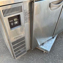 (2) フクシマ 業務用 テーブル形冷蔵庫 TMU-50RE2 コールドテーブル 厨房設備 作業台 100V 動作確認済 W1500 D450 中古品 ④の画像