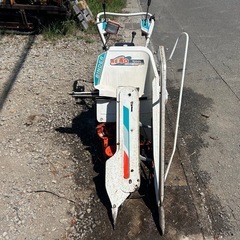 クボタ バインダー　1条　3.7馬力　動力刈取機 自動ひも通し　自動注油　ガソリン　結束　稲刈　刈取　バインダ　デバイダー付き　宮崎　簡易始動動画ありの画像