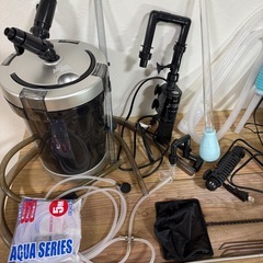 「アクアリウム一式セット（60cm水槽・外部フィルター・LEDライト・エアポンプ付き）」の画像