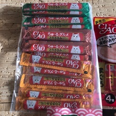 猫チュール20本➕8本、犬猫用カニカマ200グラム1袋の画像