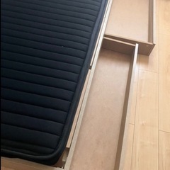 ダブルベッドの画像