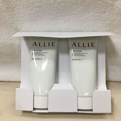海外・日本製品のサルベージ品　ALLIE UVジェル２本セット　の画像