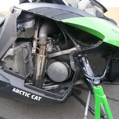 アークテック　キャット　スノーモ８００の画像