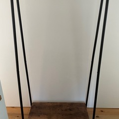 ハンガーラック　棚板付き