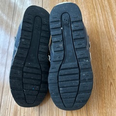 ニューバランス　21.0 紺色スニーカーの画像
