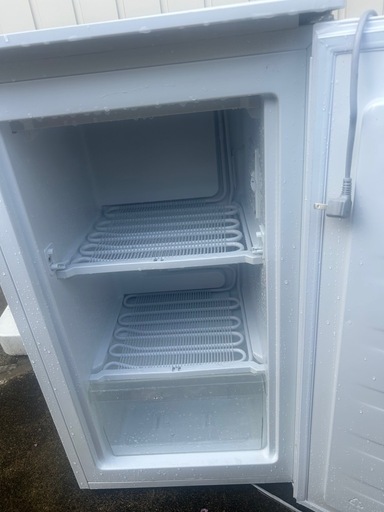 ハイセンス 小型 冷凍庫 61L