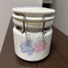 差し上げます　密閉容器の画像
